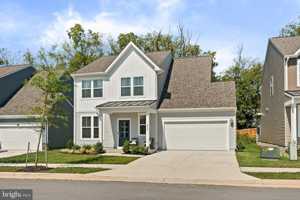 featured image of 233 National St