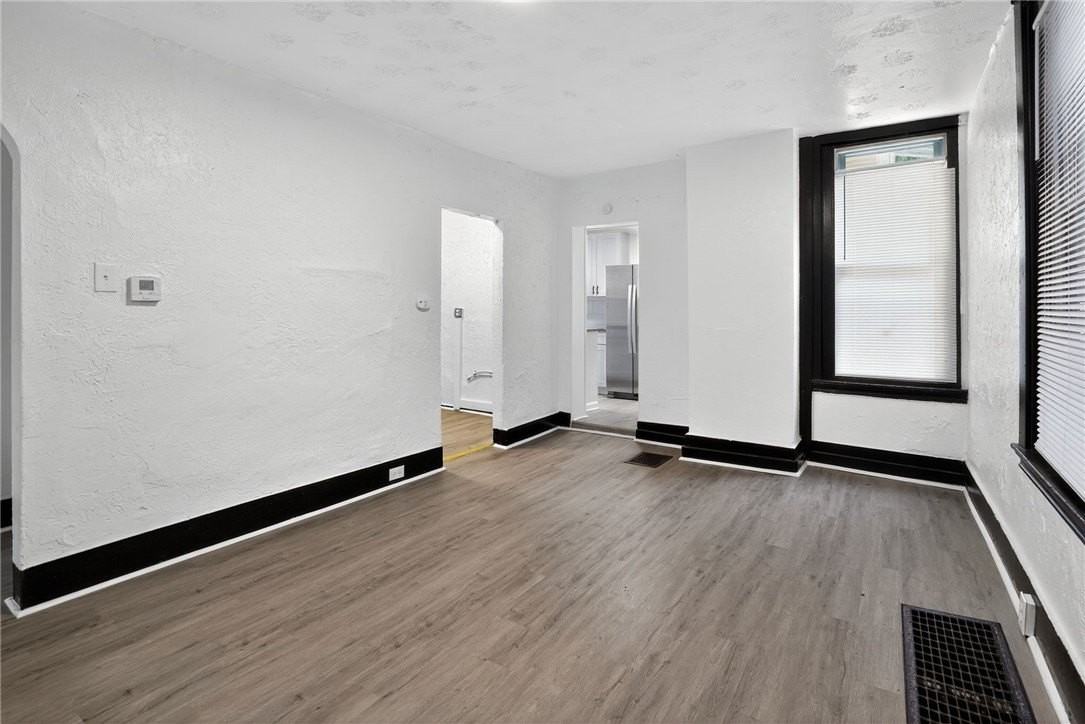 341 Lawn Street - Photo 6 of 18