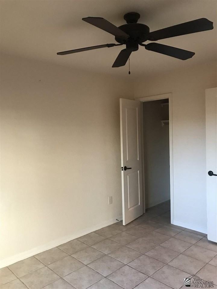 11610 E 28th Pl - Photo 6 of 17