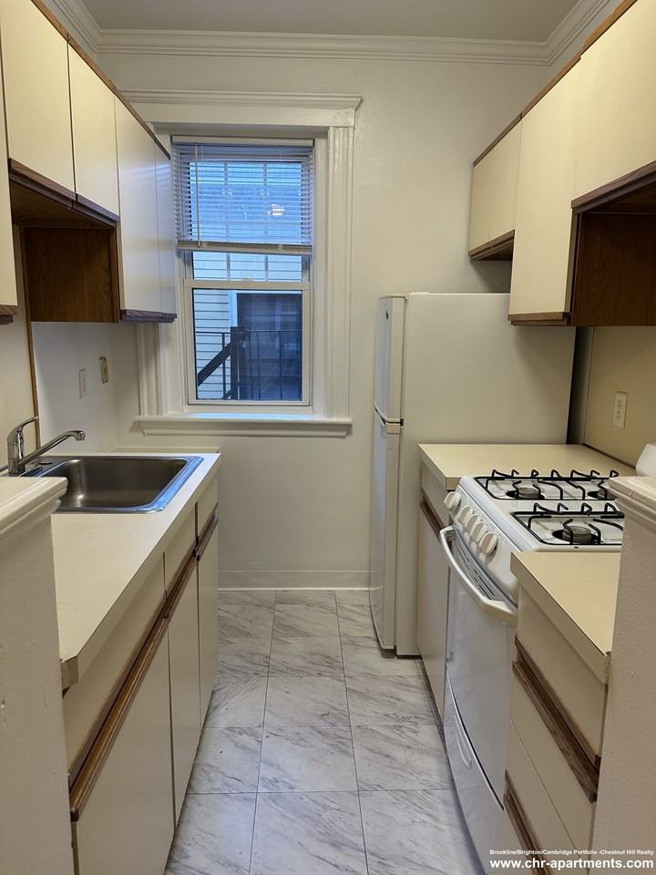 24 Wendell St #12 - Photo 5 of 8