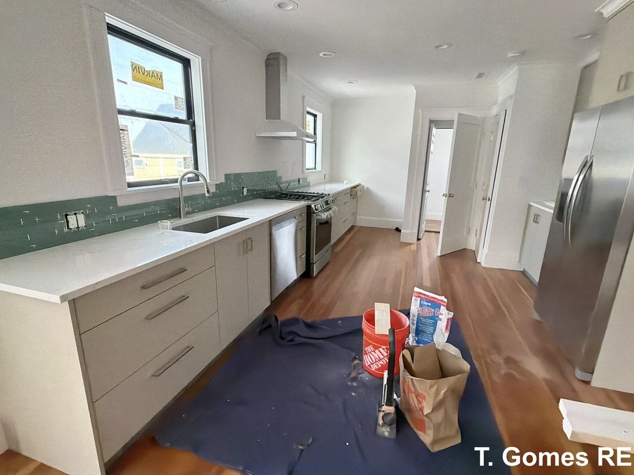 96 Swan St #2 - Photo 6 of 39