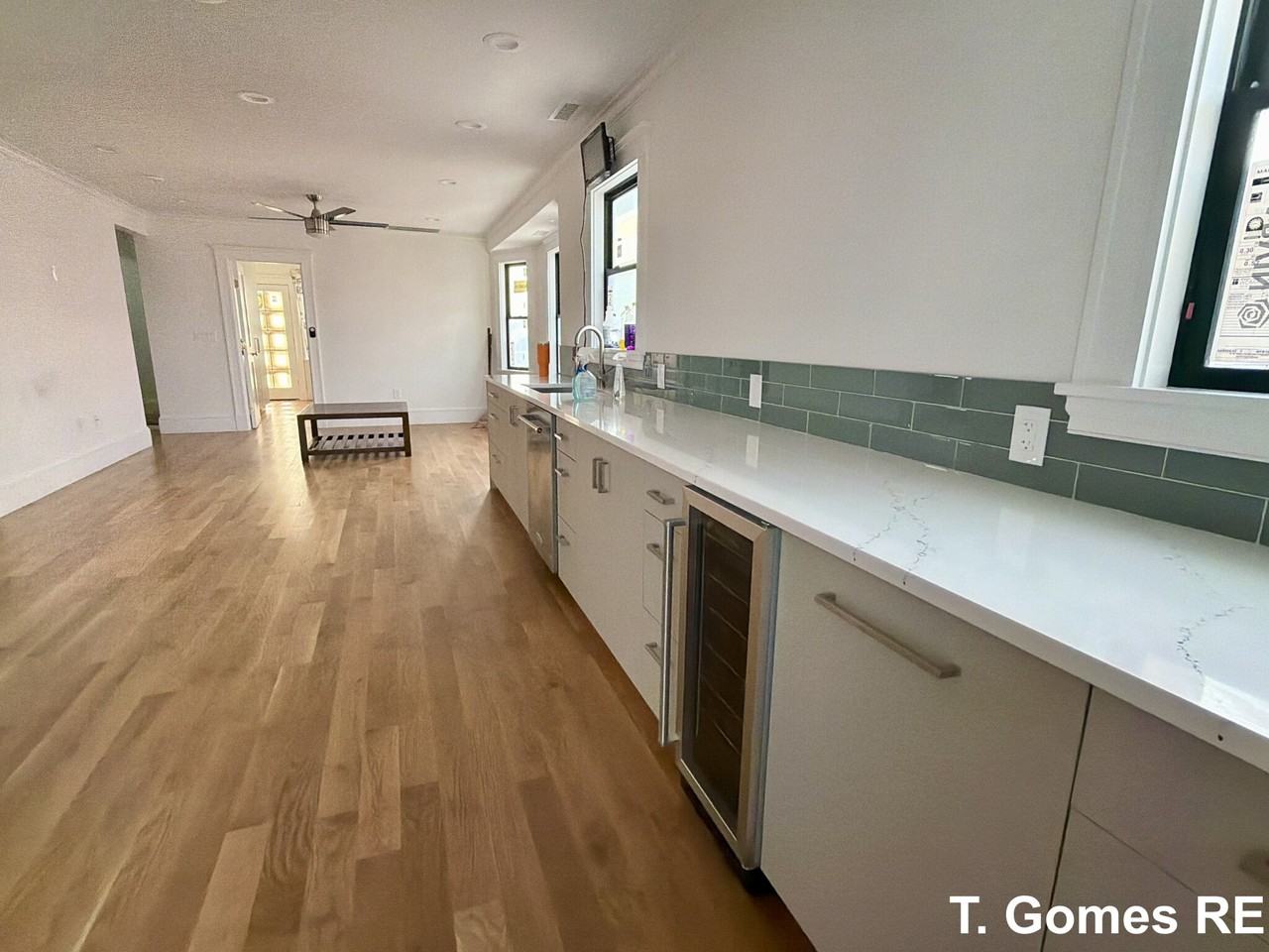 96 Swan St #2 - Photo 4 of 39