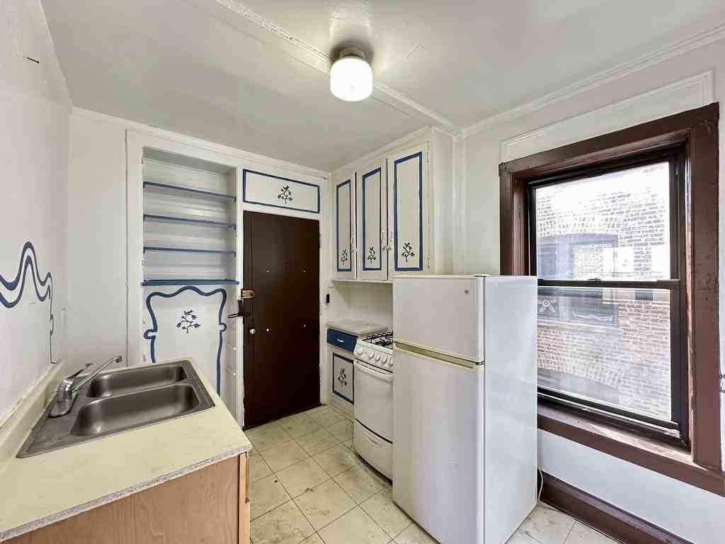 2706 Spring Street #DGG2 - Photo 2 of 20