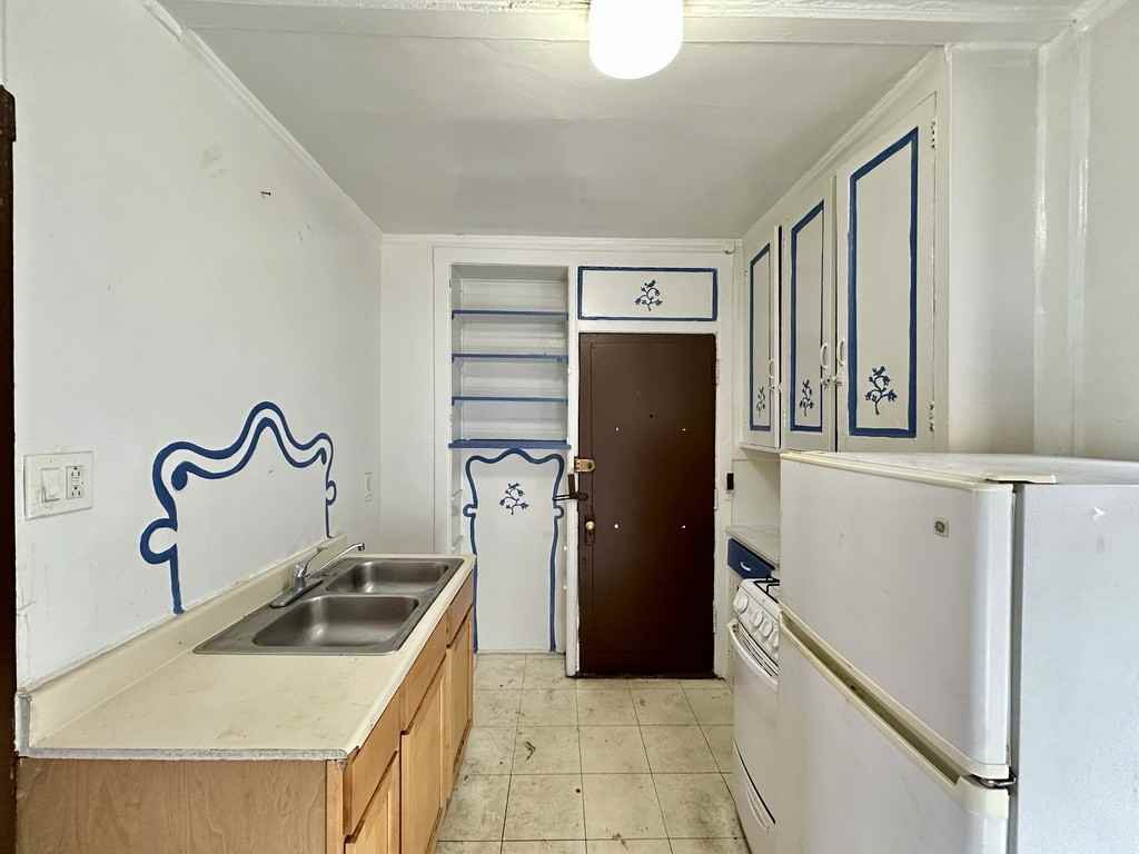 2706 Spring Street #DGG2 - Photo 3 of 20