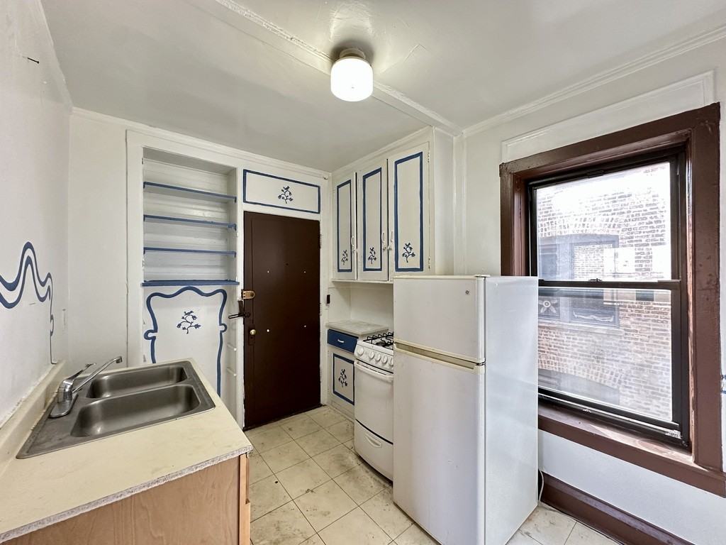 2704 Spring Street #PGG2 - Photo 2 of 20