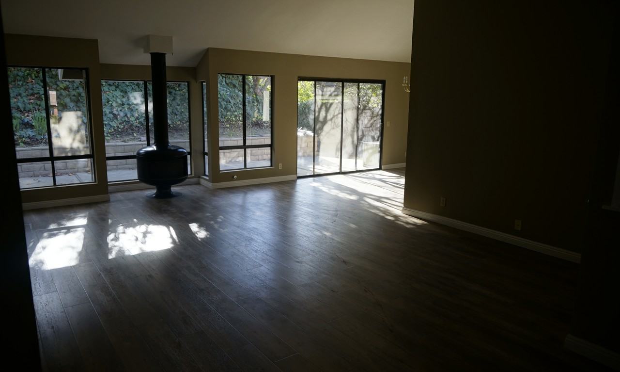 16268 Glencove Dr #NA - Photo 2 of 31