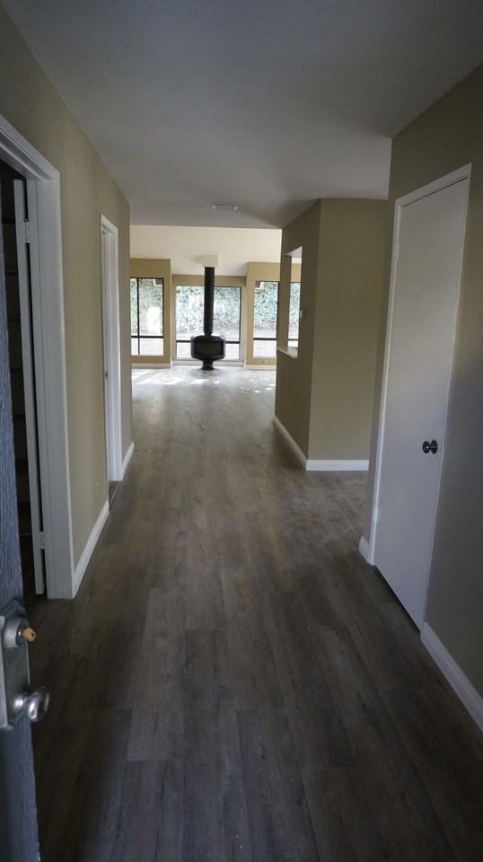 16268 Glencove Dr #NA - Photo 3 of 31