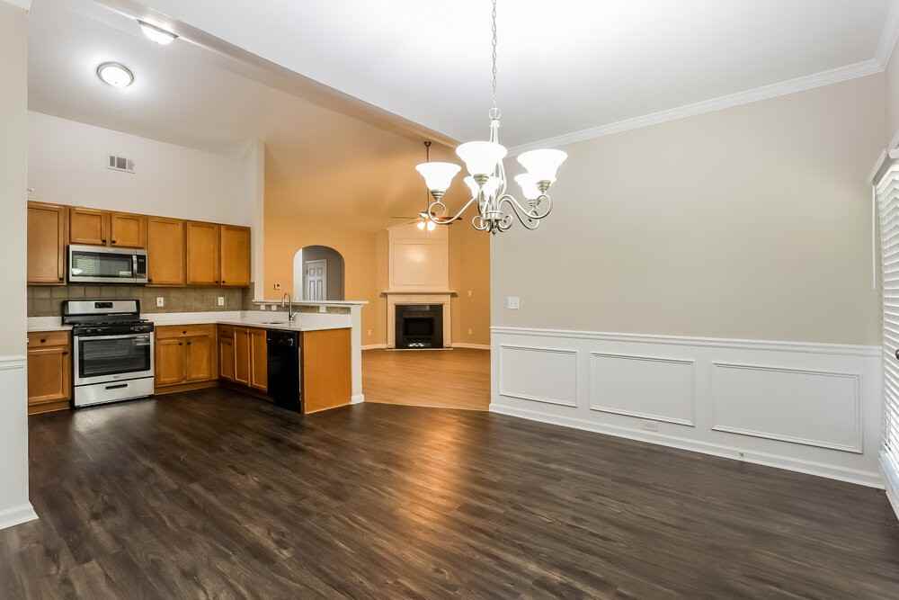 2839 Stonewall Ln Sw - Photo 6 of 17