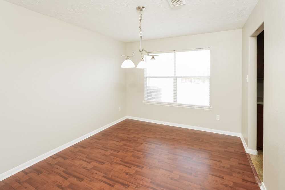 32034 Ashton Ln - Photo 6 of 17