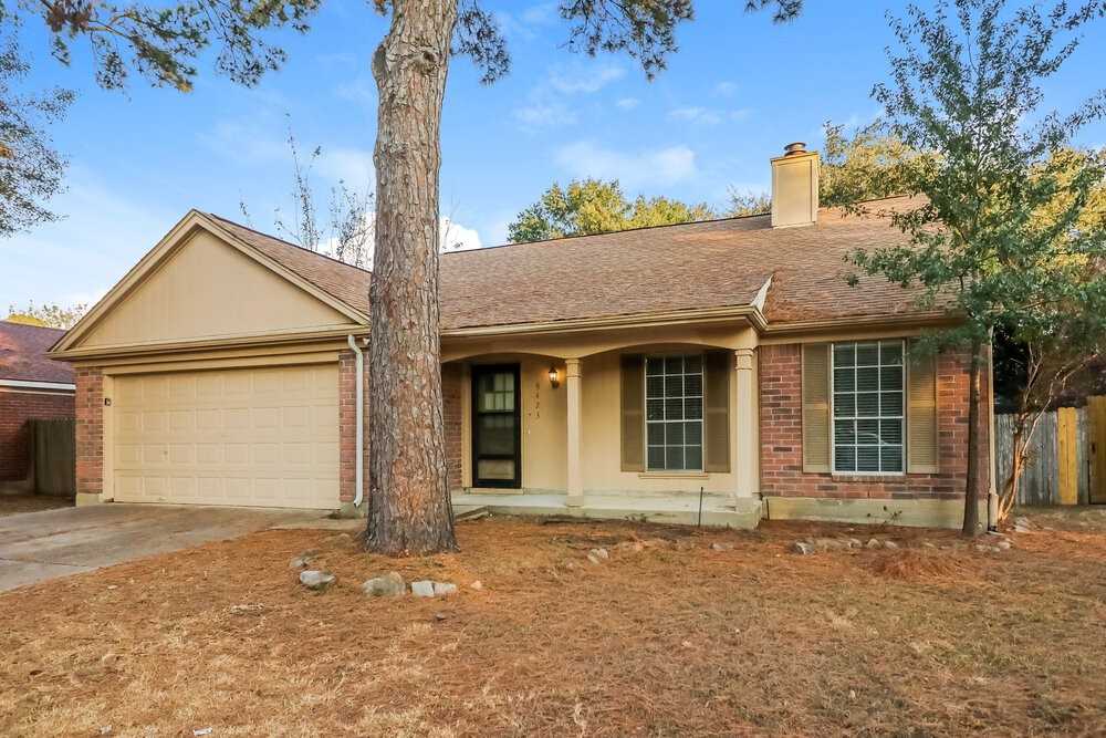 9423 Bayou Bluff Dr - Photo 3 of 16