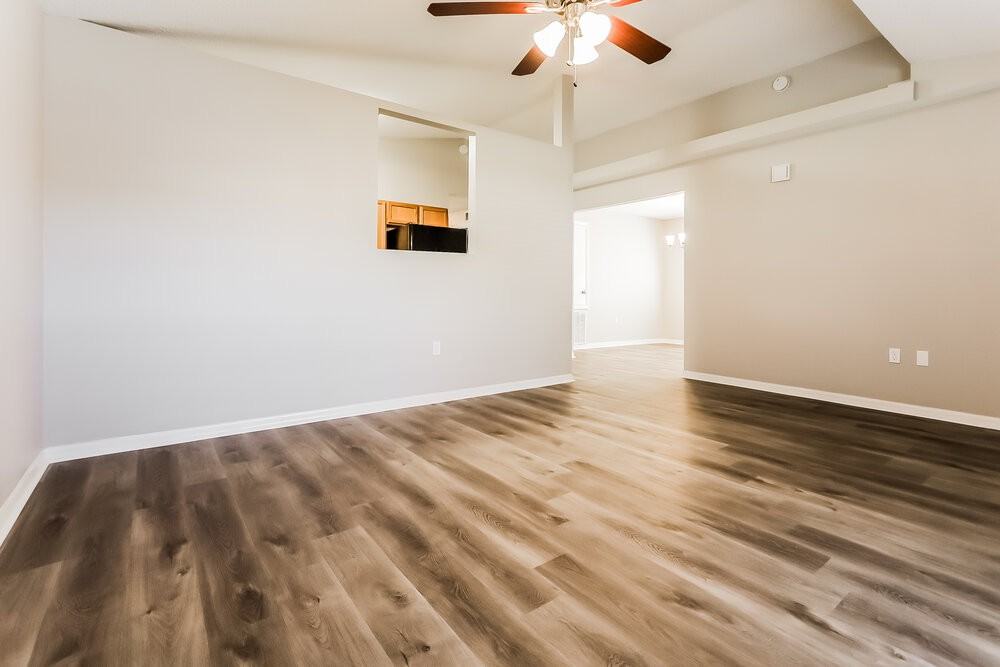 11730 Lynn Brook Cir - Photo 4 of 16
