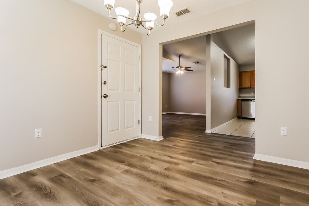 11730 Lynn Brook Cir - Photo 5 of 16