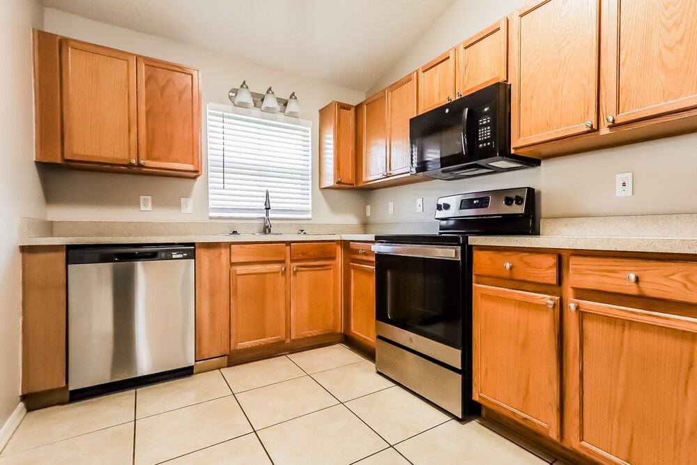 11730 Lynn Brook Cir - Photo 6 of 16