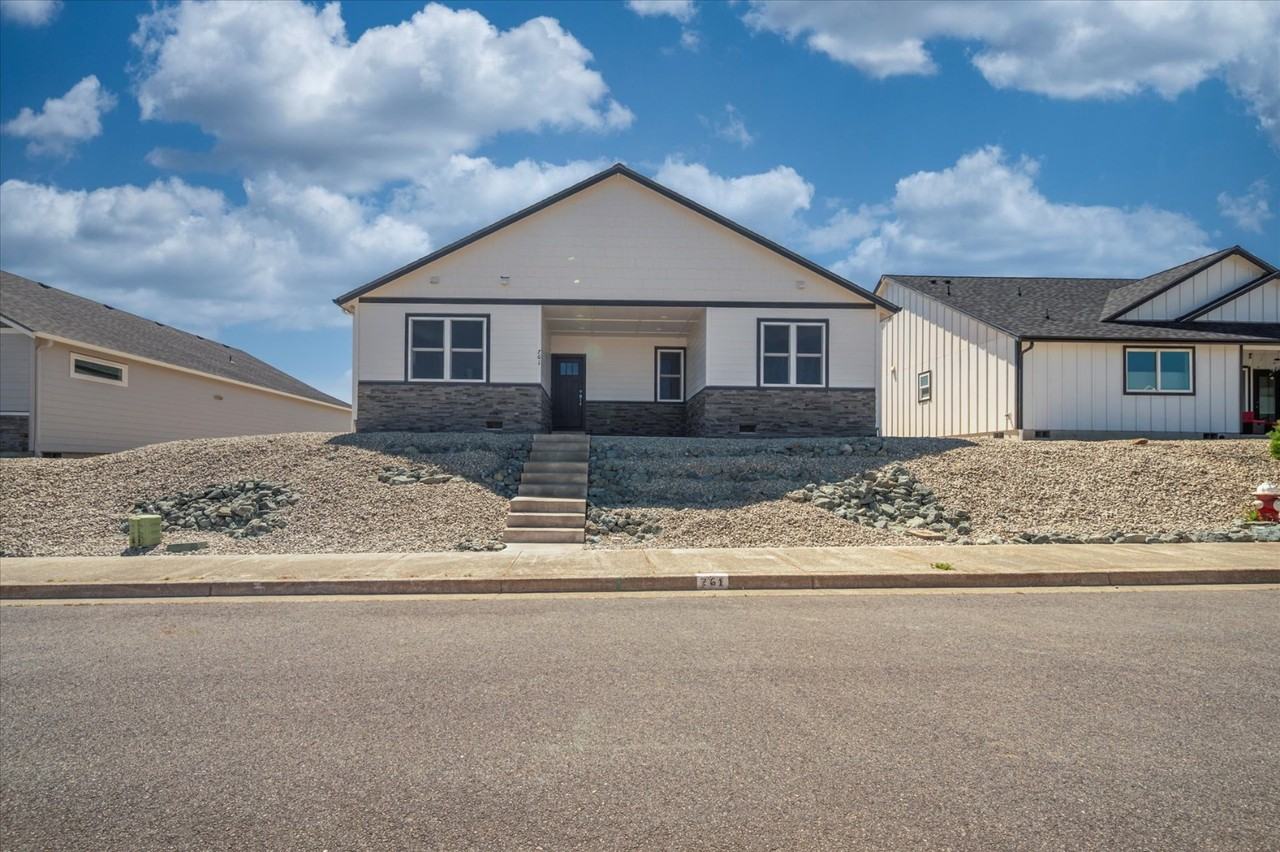 761 Spyglass Dr - Photo 3 of 12