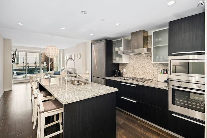 707 Courtney Street #503 - Photo 6 of 28