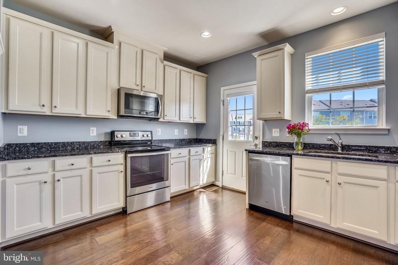 8381 Scotland Loop - Photo 2 of 27