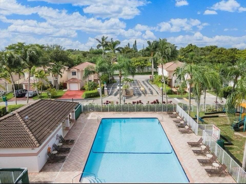 15022 Sw 143rd Ter #1 - Photo 2 of 21