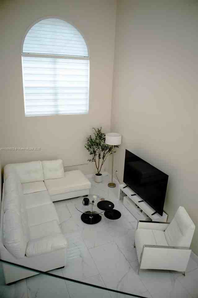 15022 Sw 143rd Ter #1 - Photo 5 of 21