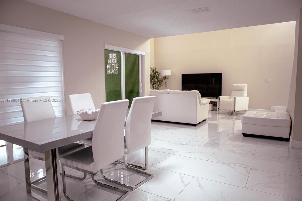 15022 Sw 143rd Ter #1 - Photo 7 of 21