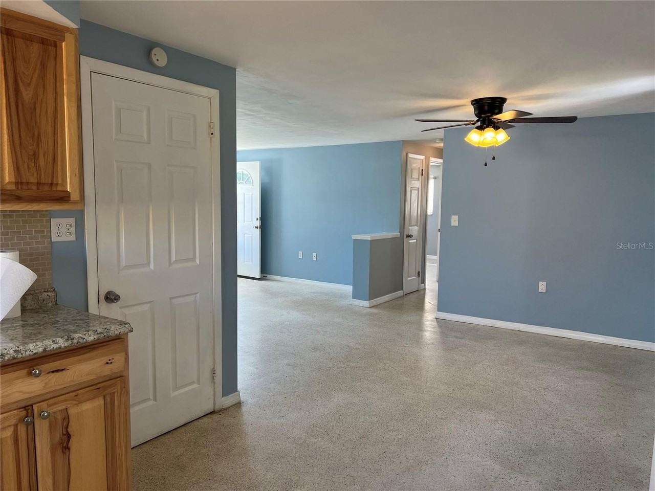 1253 Brightwell Dr - Photo 4 of 16