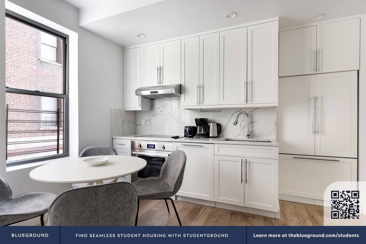 915 West End Avenue - Photo 7 of 32