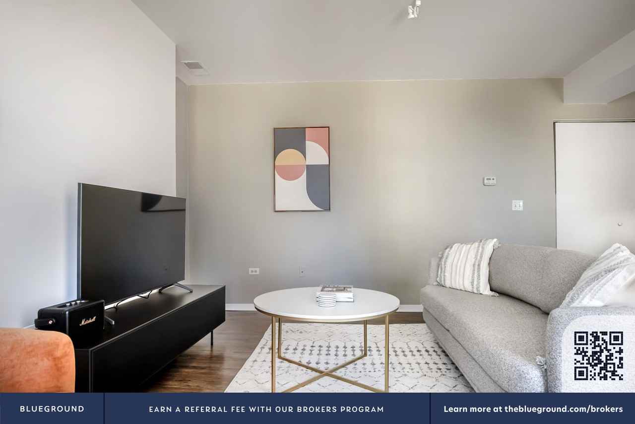 30 East Roosevelt Road - Photo 4 of 22