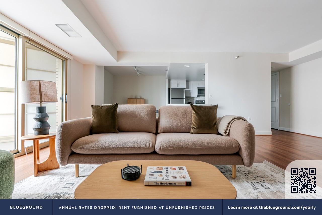 4001 9th Street North - Photo 4 of 46