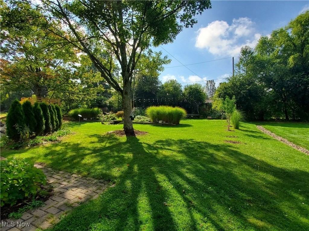 24654 Hawthorne Dr - Photo 3 of 23