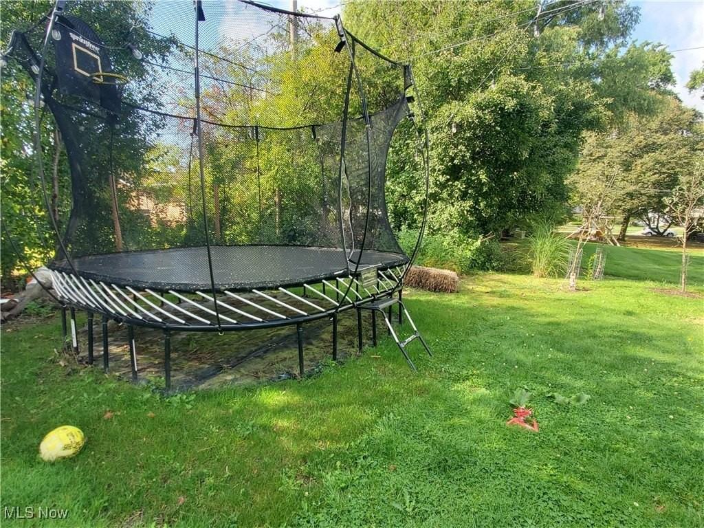 24654 Hawthorne Dr - Photo 4 of 23