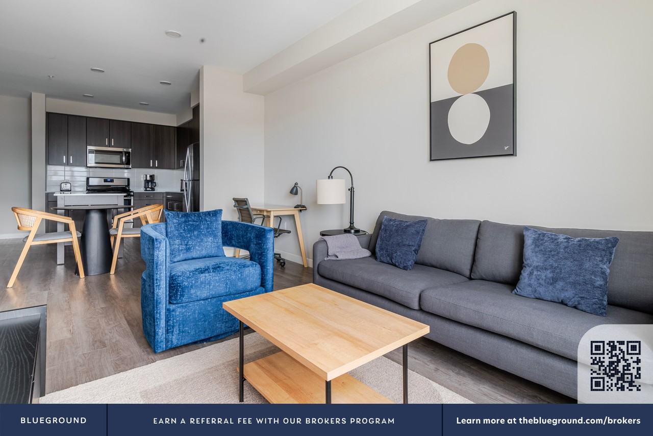 3560 Rambla Pl #1948 - Photo 5 of 49