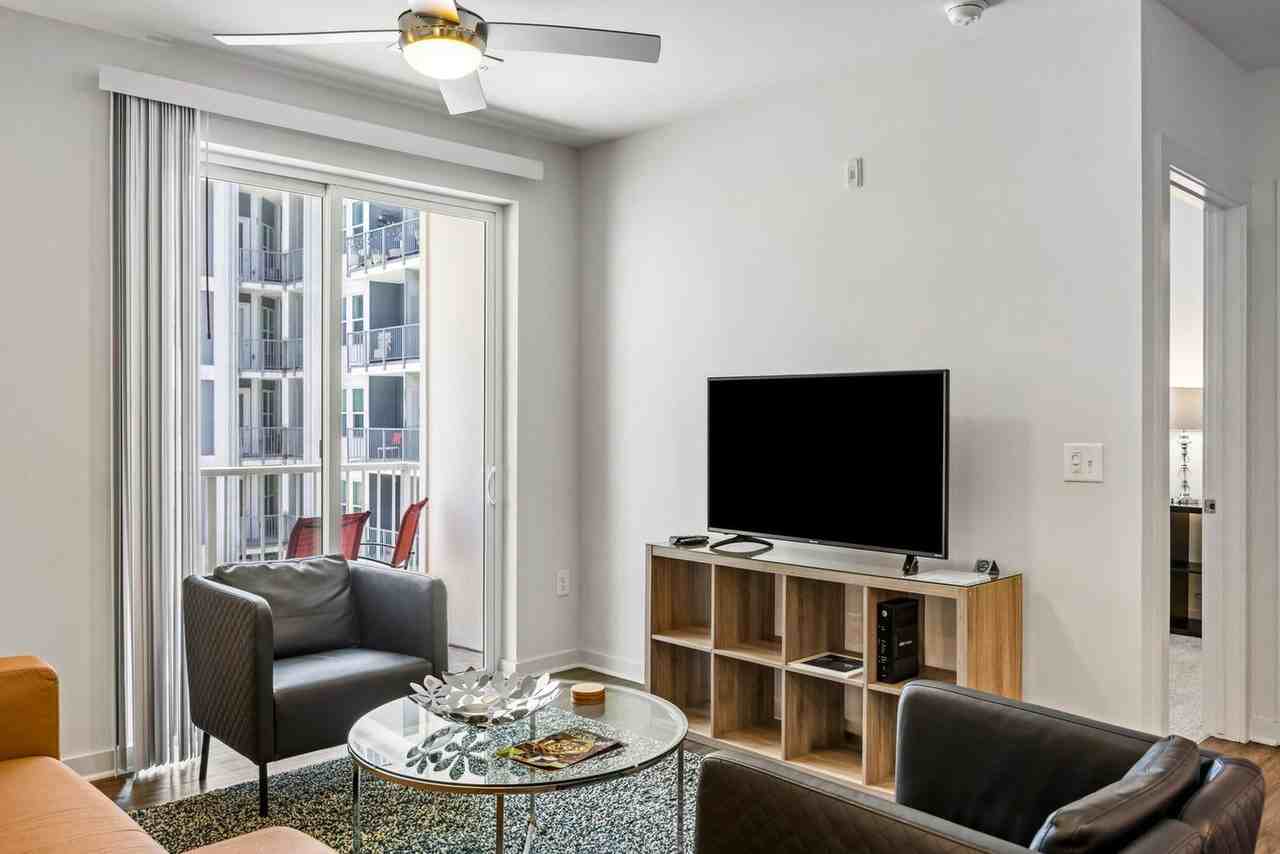 1273 Williams St Nw #1226688P - Photo 3 of 41