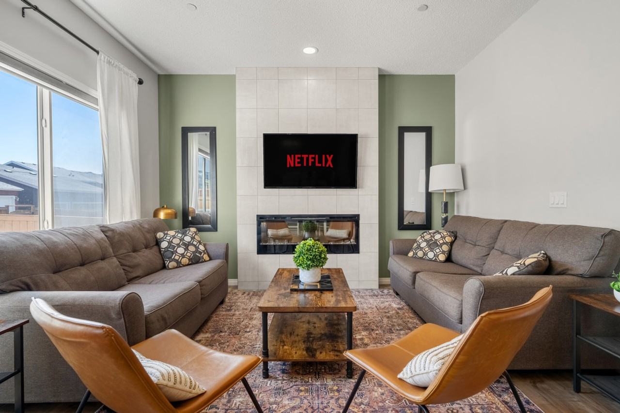 78 Lucas Cres Nw #1314494P - Photo 5 of 46