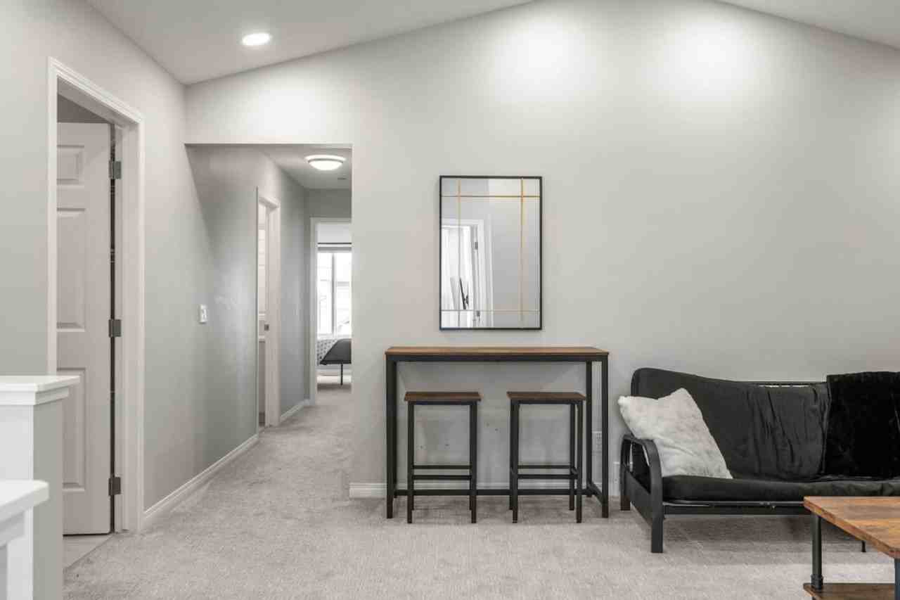 78 Lucas Cres Nw #1314494P - Photo 6 of 46