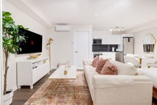 1755 Rue Saint-Denis - Photo 1 of 1