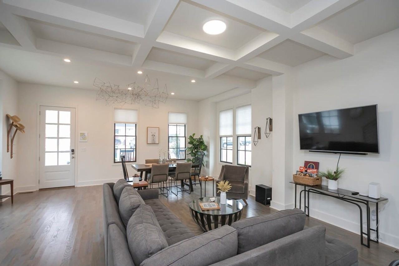 119 E Fowlkes St #1312407P - Photo 2 of 37