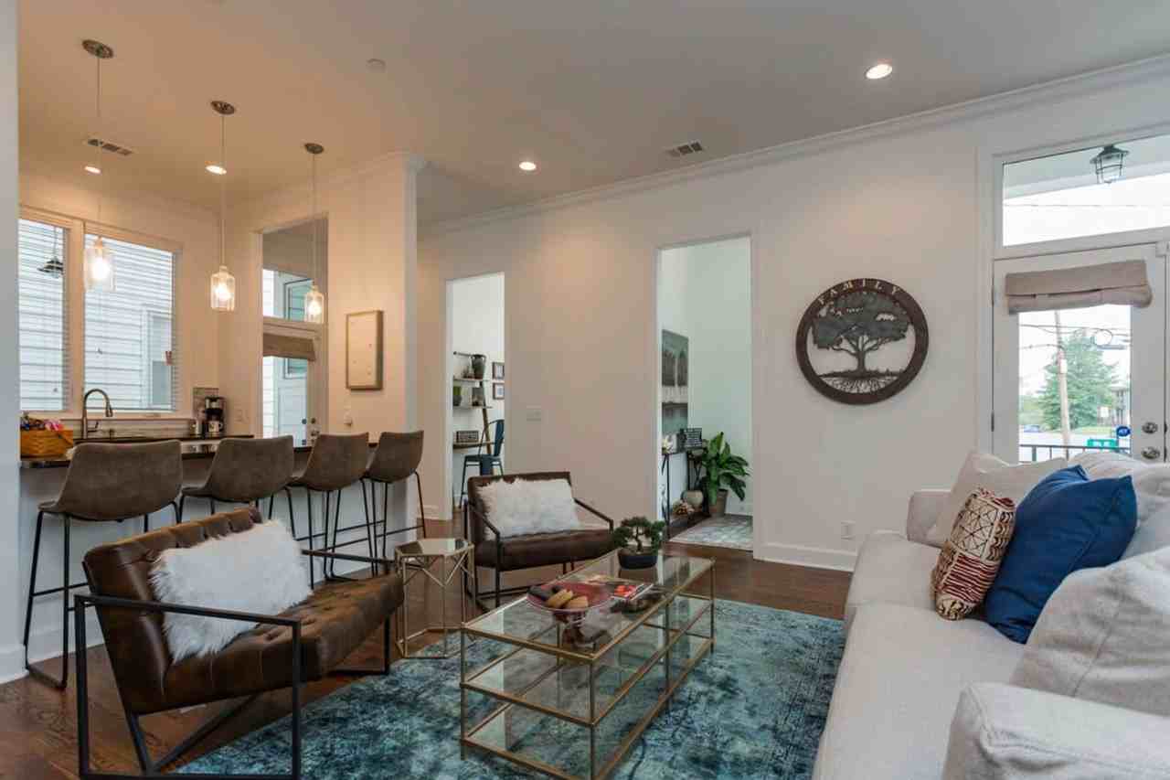 814 Smiley St #1312372P - Photo 4 of 25