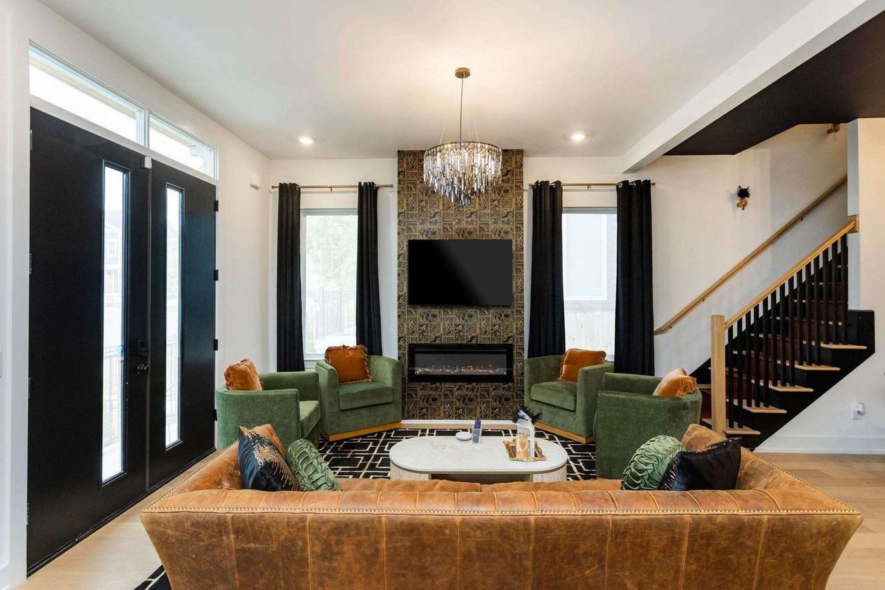 4021 Indiana Ave #1312371P - Photo 2 of 40