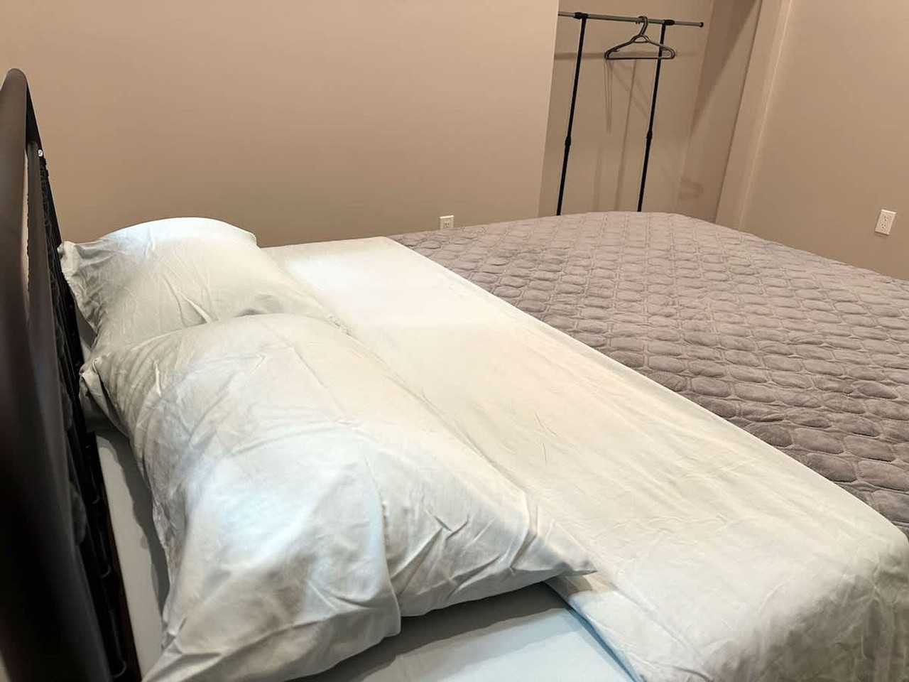 16 Englewood Lane #1314819P - Photo 5 of 35