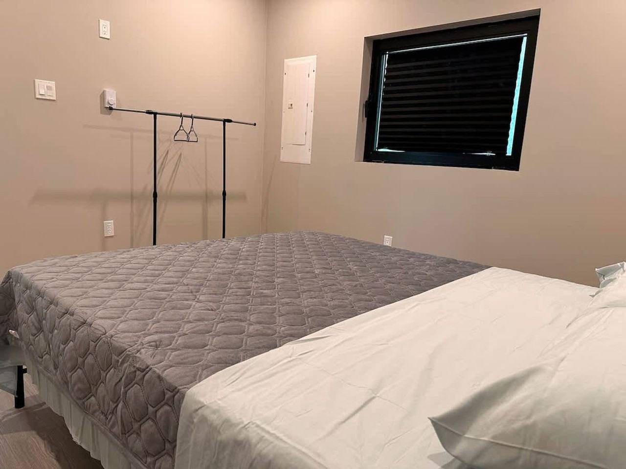 16 Englewood Lane #1314819P - Photo 7 of 35