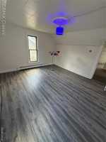 featured image of 124 N Warren St