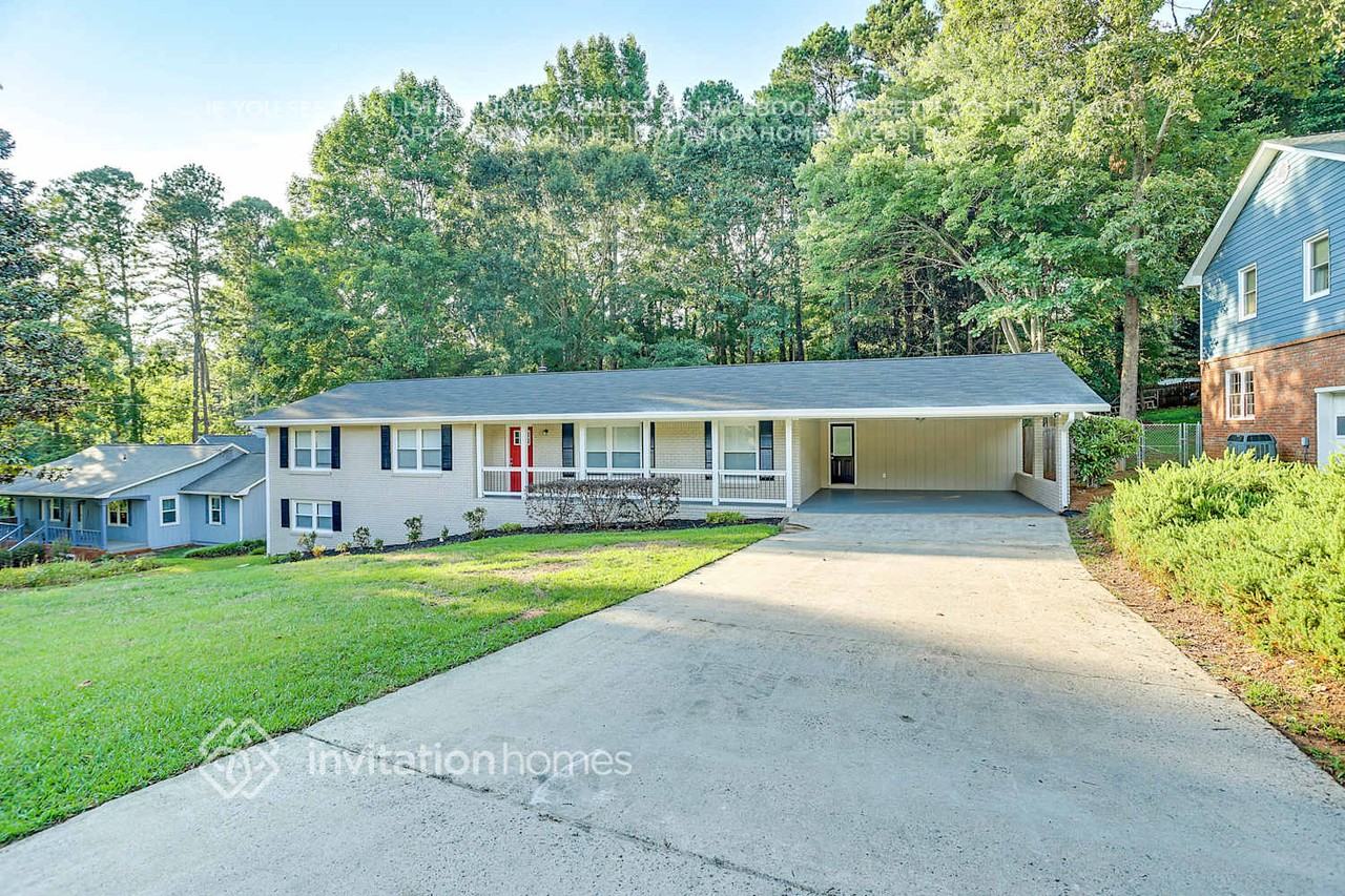 3074 Dover Ln Nw - Photo 2 of 29