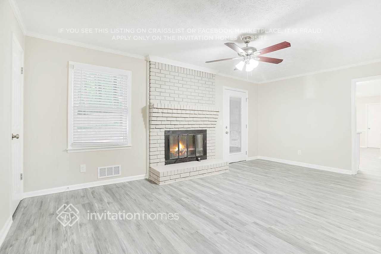 3074 Dover Ln Nw - Photo 4 of 29