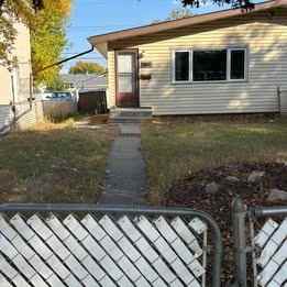 4725 106 St Nw #1 - Photo 2 of 16