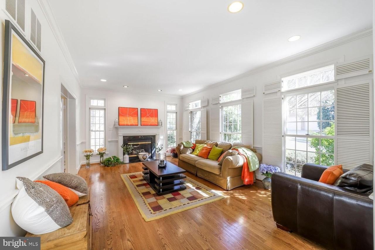 5119 Warren Pl Nw - Photo 4 of 37