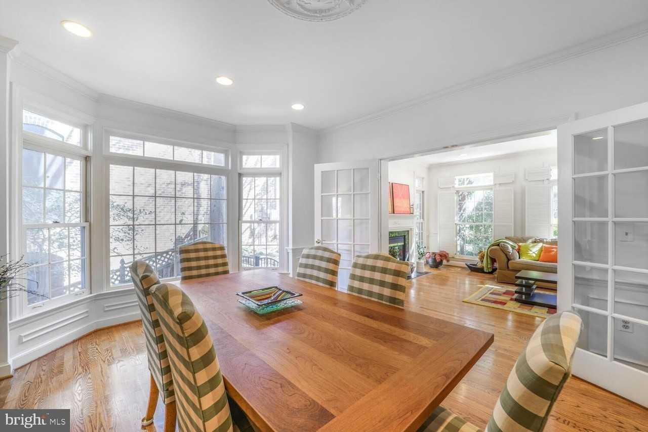 5119 Warren Pl Nw - Photo 6 of 37