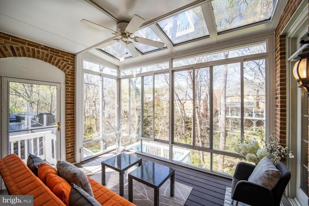 5119 Warren Pl Nw - Photo 2 of 37