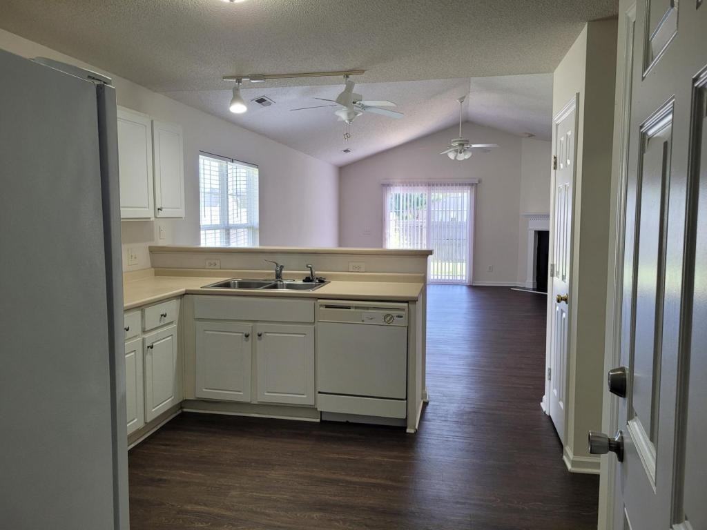 1203 Wyngate Dr - Photo 7 of 15