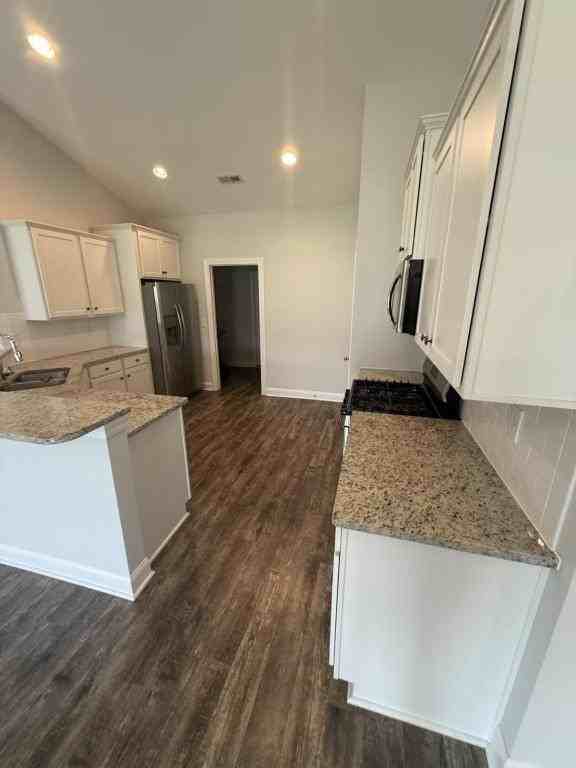 4225 Woodcliffe Drive - Photo 5 of 19