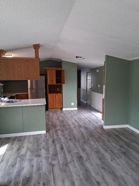 611 W Matthew St - Photo 3 of 12