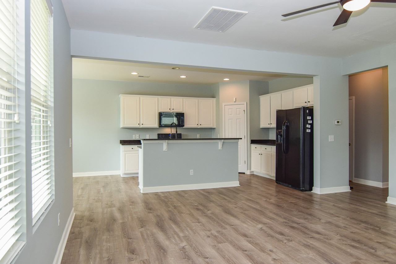 1621 Eider Down Drive - Photo 4 of 17